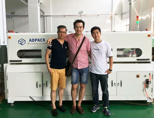 Máquina para fabricar cajas de tiradas cortas BM2508 en Malasia