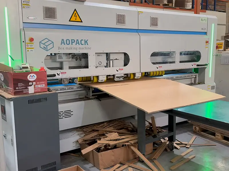 La trayectoria de un cliente de Malasia desde su compra inicial de la BM2508-Plus hasta la máquina para fabricar cajas de cartón corrugado BM3000-HD mejorada