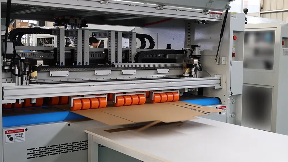 BM1800-Mini-Produce-FEFCO-0401-Caja-cartón-salida