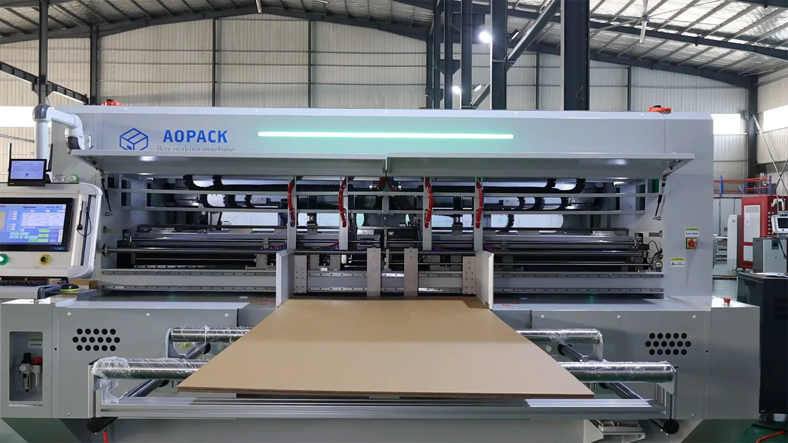 Proceso de la máquina para fabricar cajas de cartón corrugado